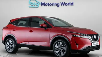 Used Nissan Qashqai Acenta Premium 158 HP (116 kW) 2023 Red SUV