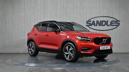Used Volvo XC40 R-Design 163 HP (119 kW) 2021 Red SUV