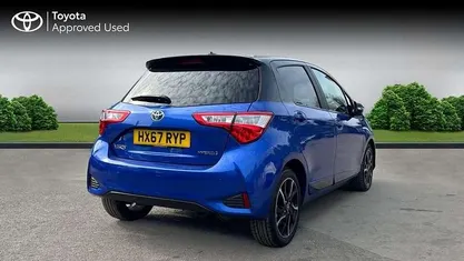 Used Toyota Yaris Hybrid 101 HP (74 kW) 2017 Other Hatchback