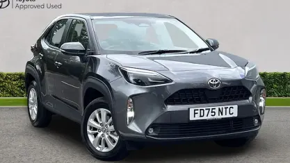 Used Toyota Yaris Cross Play 116 HP (85 kW) 2026 Grey SUV