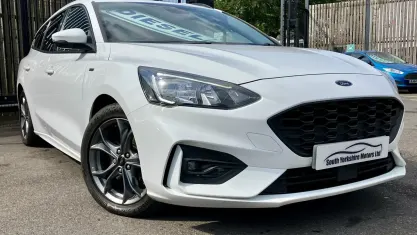 Used Ford Focus ST-Line 120 HP (88 kW) 2020 White Estate