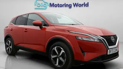 Used Nissan Qashqai N-Connecta 140 HP (102 kW) 2022 Red SUV