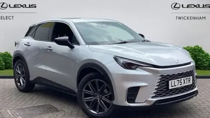Begagnad Lexus LBX 136 HK (100 kW) 2026 SUV