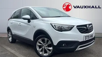 Used Vauxhall Crossland X S 110 HP (80 kW) 2019 White SUV