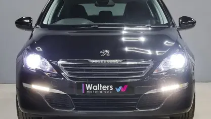 Used Peugeot 308 Active 120 HP (88 kW) 2016 Black Hatchback