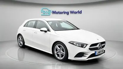 Used Mercedes A180 AMG line 136 HP (100 kW) 2019 White Hatchback