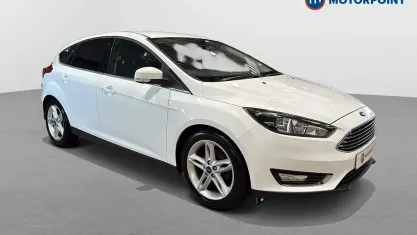 Used Ford Focus Titanium 125 HP (91 kW) 2017 White Hatchback