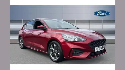 Used Ford Focus ST-Line 125 HP (91 kW) 2020 Red Hatchback