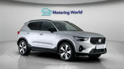 Używany Volvo XC40 Ultimate 262 KM (192 kW) 2023 Srebrny SUV