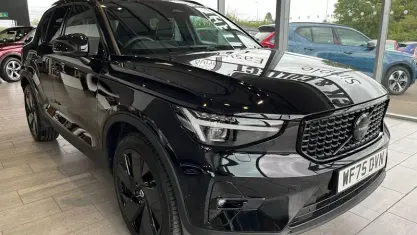 Used Volvo XC40 Ultra 163 HP (119 kW) 2025 Black SUV