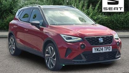 Używany Seat Arona FR Sport 116 KM (85 kW) 2024 Czerwony SUV