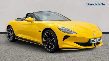 Begagnad MG Cyberster 375 kW (510 HK) 2024 Gul Cab