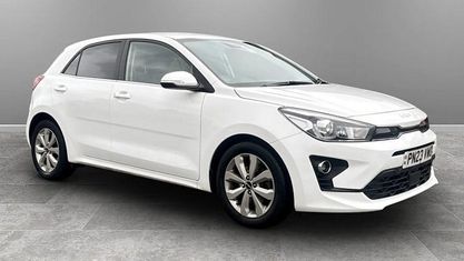 Begagnad Kia Rio 120 HK (88 kW) 2022 Halvkombi