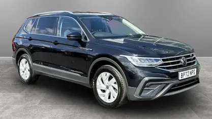 Used VW Tiguan Allspace Life 150 HP (110 kW) 2023 Black SUV