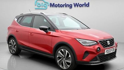 Używany Seat Arona FR 110 KM (80 kW) 2022 Czerwony SUV