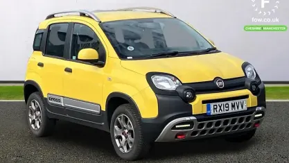 Used Fiat Panda Cross Cross 90 HP (66 kW) 2019 Yellow Hatchback