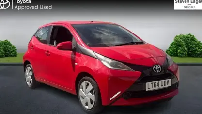 Used Toyota Aygo X-play 69 HP (50 kW) 2018 Hatchback