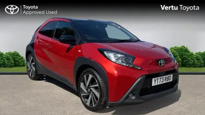 Used Toyota Aygo X 72 HP (52 kW) 2023 Red SUV