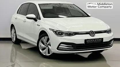 Used VW Golf VII Style 116 HP (85 kW) 2020 White Hatchback
