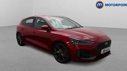 Used Ford Focus ST 280 HP (205 kW) 2023 Red Hatchback