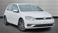 Pure white Used 2017 VW Golf VII SE Hatchback | £13,250 (Fair price)