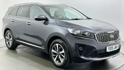 Usado Kia Sorento 200 CV (147 kW) 2019 Gris SUV