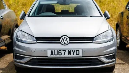 Used VW Golf VII SE 110 HP (80 kW) 2017 Silver Hatchback