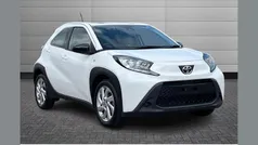 Pure white Used 2023 Toyota Aygo PURE Hatchback | £12,750 (Fair price)