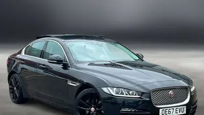 Used Jaguar XE Portfolio 179 HP (131 kW) 2019 Sedan