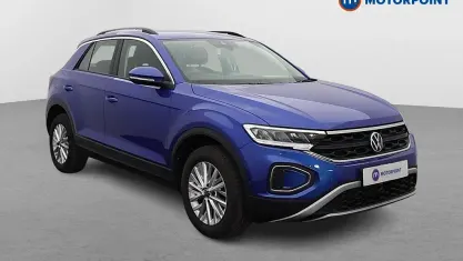 Used VW T-Roc Life 110 HP (80 kW) 2023 Blue SUV