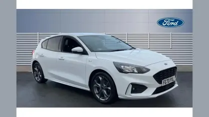 Used Ford Focus ST-Line 125 HP (91 kW) 2020 White Hatchback