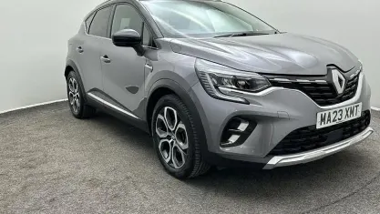 Używany Renault Captur Techno 143 KM (105 kW) 2023 Szary SUV