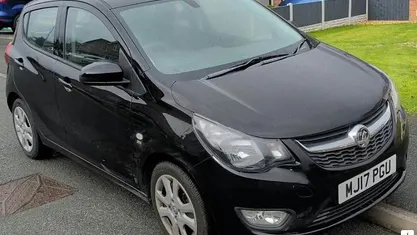 Used Vauxhall Viva 75 HP (55 kW) 2017 Black Hatchback