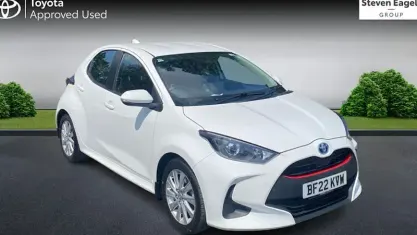 Used Toyota Yaris 116 HP (85 kW) 2022 White Hatchback