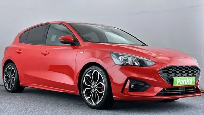 Used Ford Focus ST-Line X 125 HP (91 kW) 2018 Red Hatchback