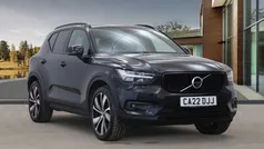 Onyx black Used 2022 Volvo XC40 R-Design Pro SUV | £26,995 (Fair price)