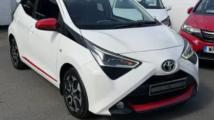 Used Toyota Aygo Trend 72 HP (52 kW) 2019 White Hatchback