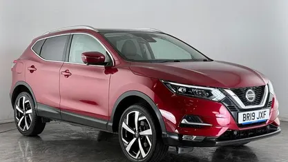 Used Nissan Qashqai Tekna 140 HP (102 kW) 2019 Red SUV