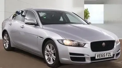 Used Jaguar XE Prestige 179 HP (131 kW) 2019 Sedan