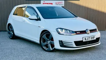 Used VW Golf VII GTI 220 HP (161 kW) 2016 Hatchback