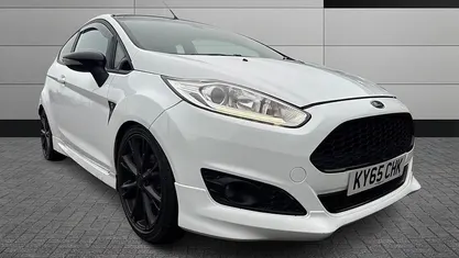 Used Ford Fiesta Zetec 125 HP (91 kW) 2016 Hatchback