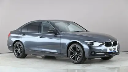 Begagnad BMW 320 Sport Line 190 HK (139 kW) 2018 Grå Sedan