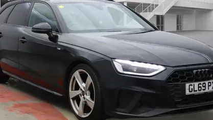 Black Used 2019 Audi A4 S-Line Estate | £18,399 (Fair price)