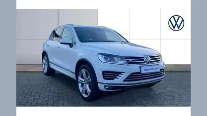 White Used 2017 VW Touareg R-line Plus SUV | £22,181 (Fair price)