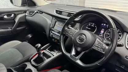 Used Nissan Qashqai N-Connecta 116 HP (85 kW) 2019 White SUV