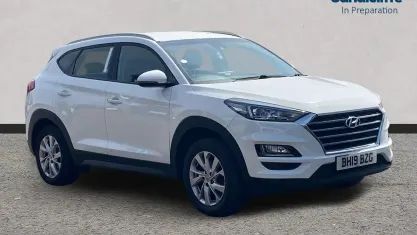 Used Hyundai Tucson SE 132 HP (97 kW) 2019 White SUV