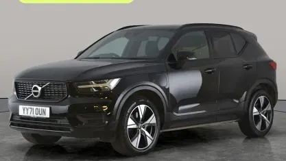 Używany Volvo XC40 R-Design 211 KM (155 kW) 2021 Czarny SUV
