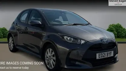 Usado Toyota Yaris Hybrid 116 HP (85 kW) 2026 Citadino
