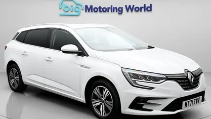 Used Renault Mégane GrandTour Iconic 116 HP (85 kW) 2021 White Estate