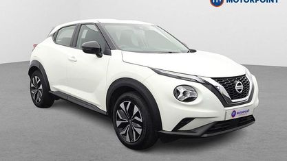 Usado Nissan Juke Acenta 114 HP (83 kW) 2022 Branco SUV